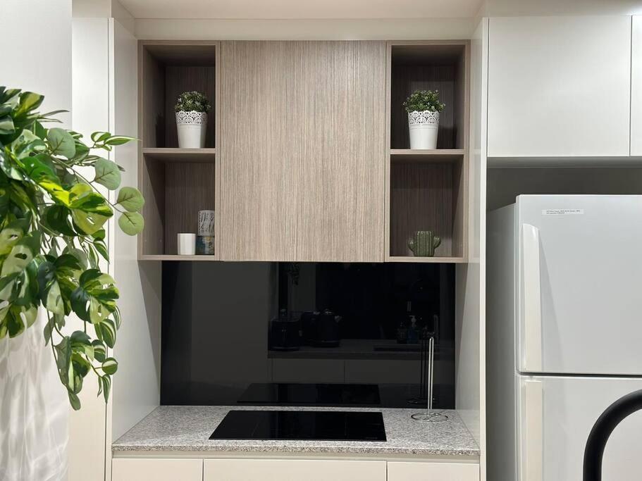 Cityscape Lovely 1br Apt & Parking @cbd * Canberra